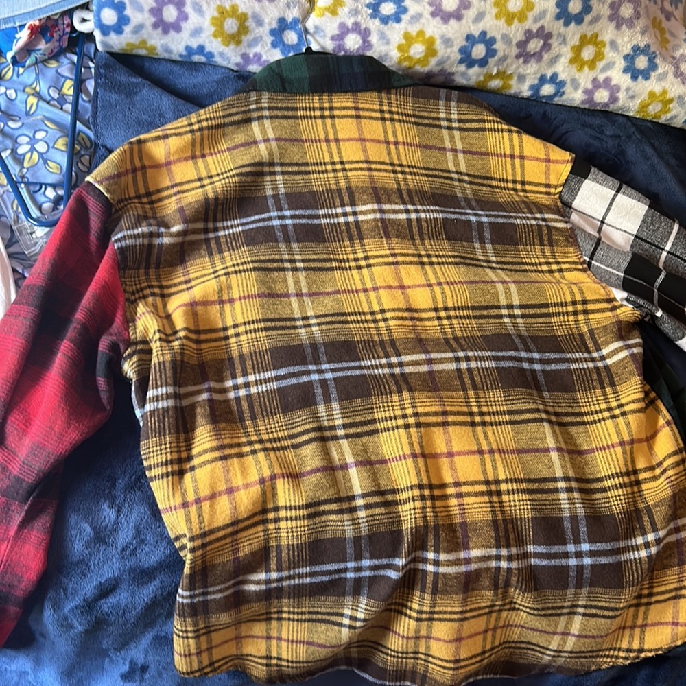 Colorful flannel - Picture 2 of 3